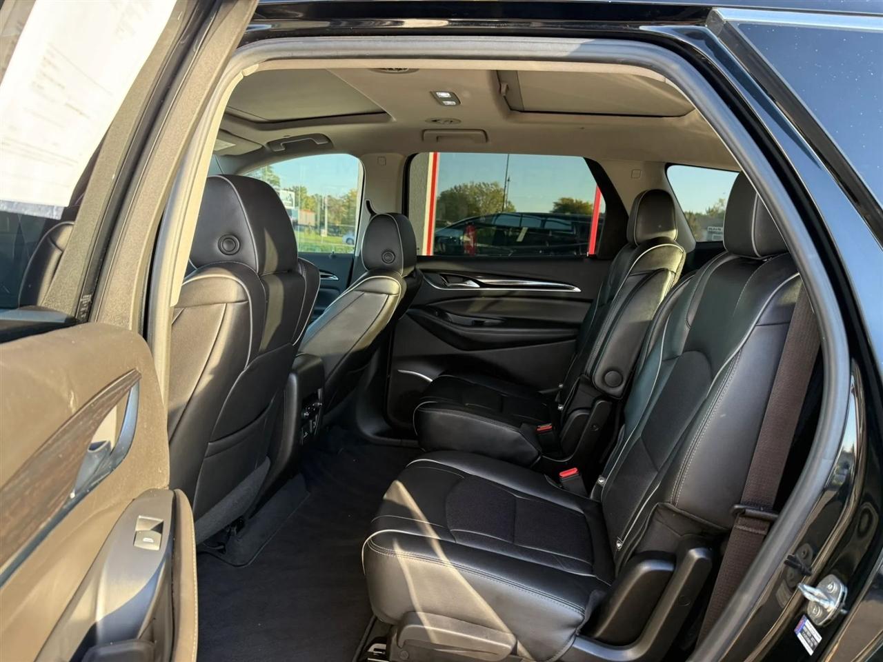 Buick Enclave  2021