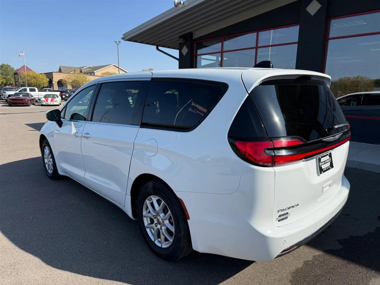 Chrysler Pacifica  2023