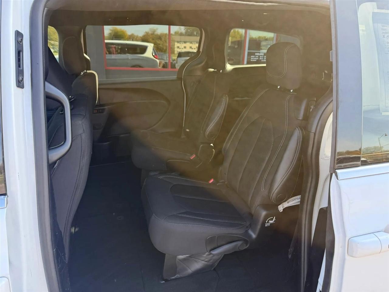 Chrysler Pacifica  2023