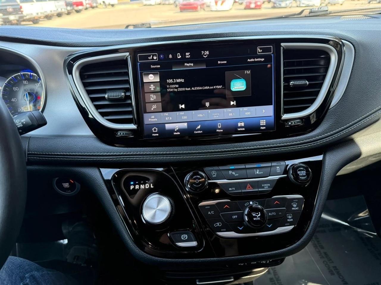 Chrysler Pacifica  2023