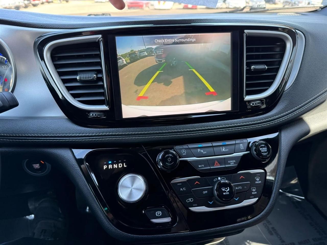 Chrysler Pacifica  2023
