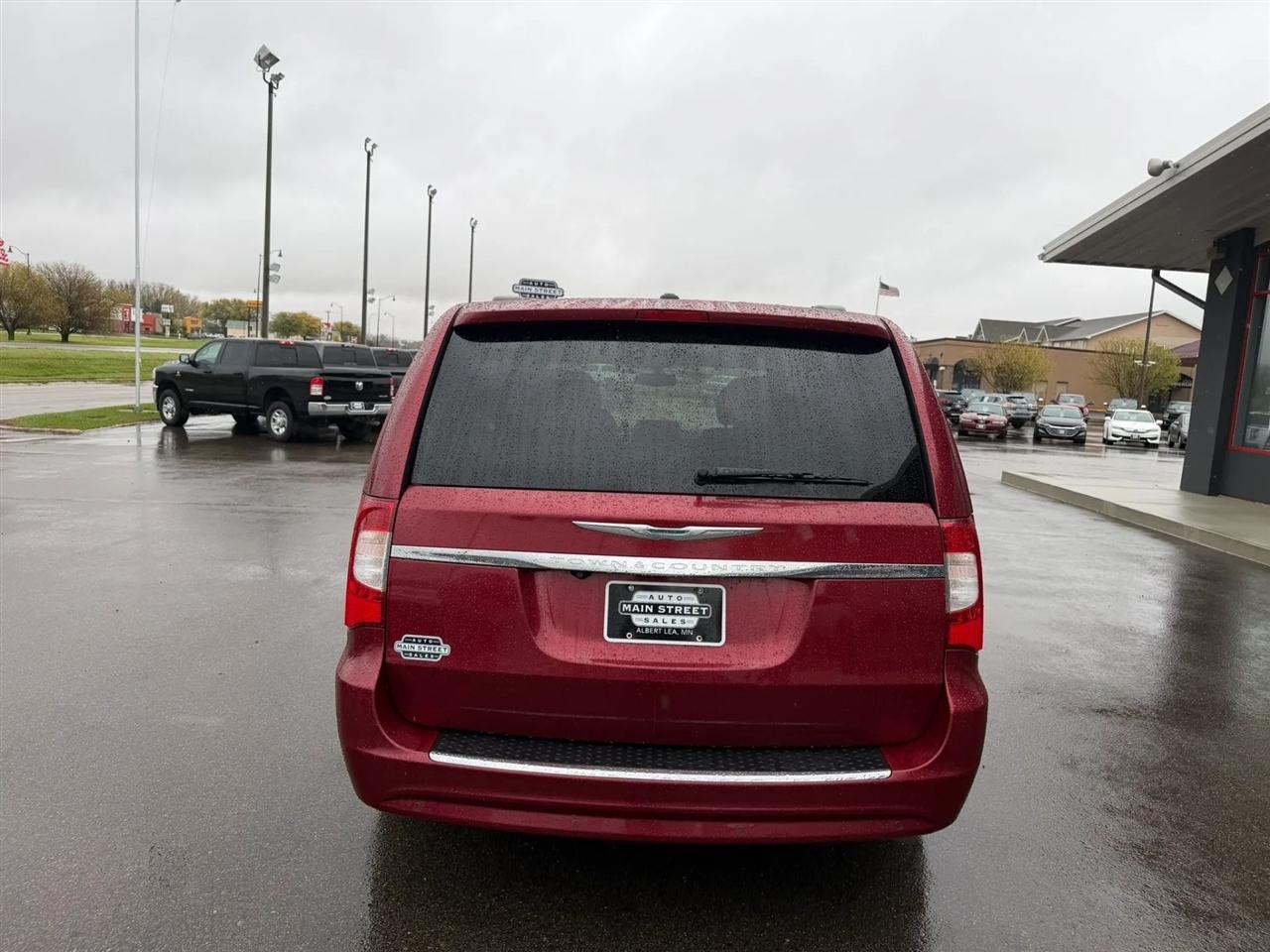 Chrysler Town & Country  2012