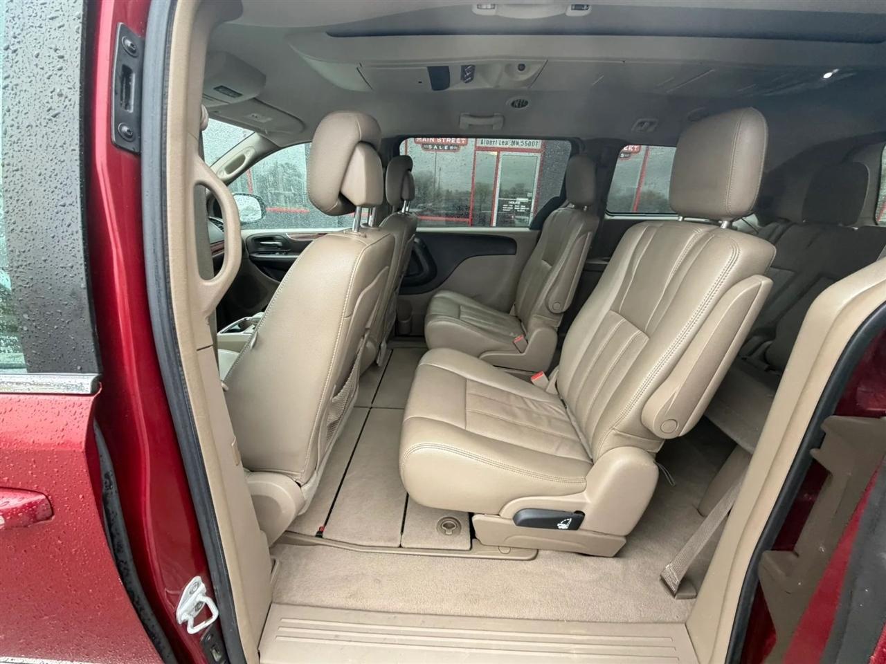 Chrysler Town & Country  2012