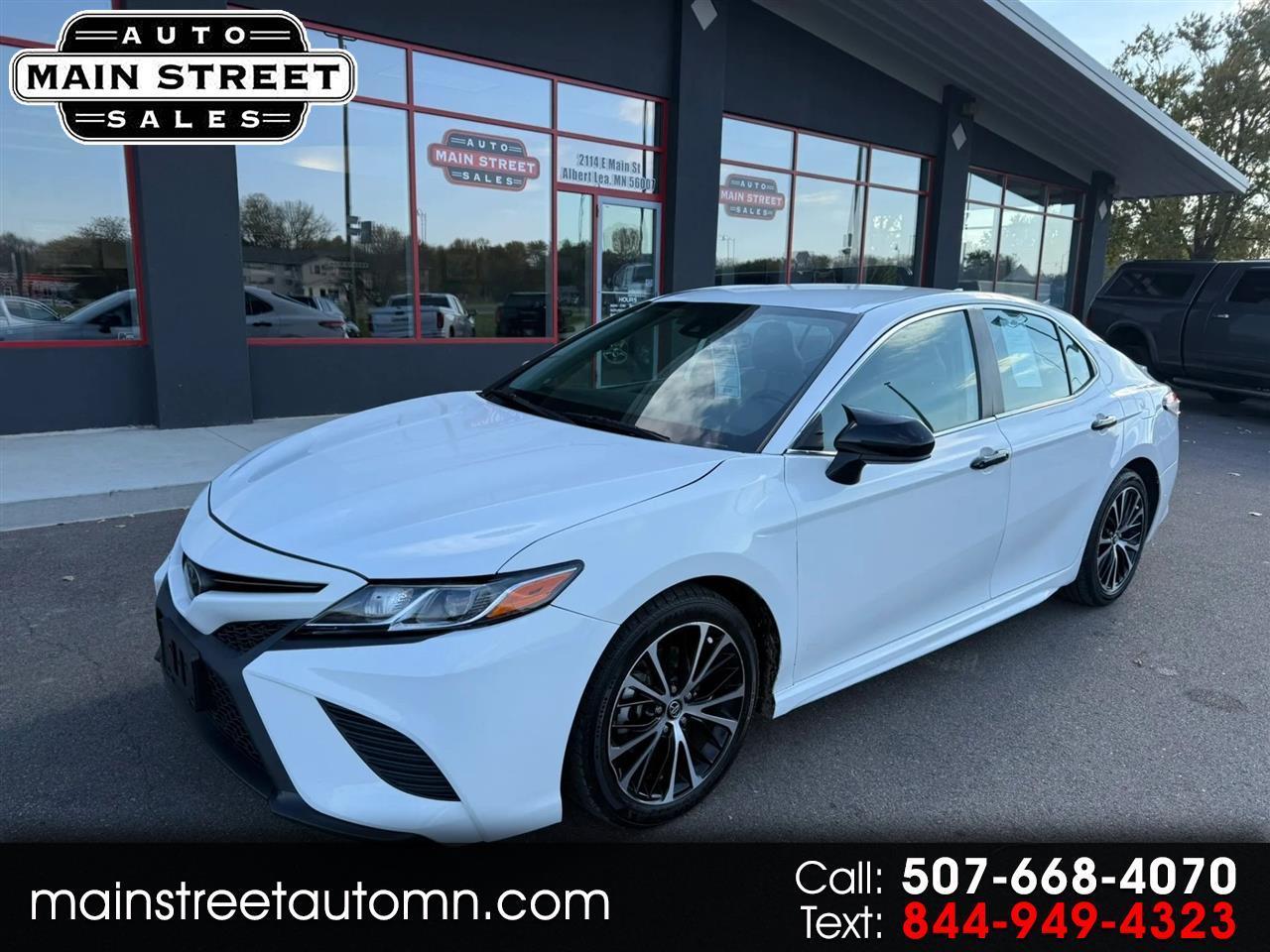 Toyota Camry  2020