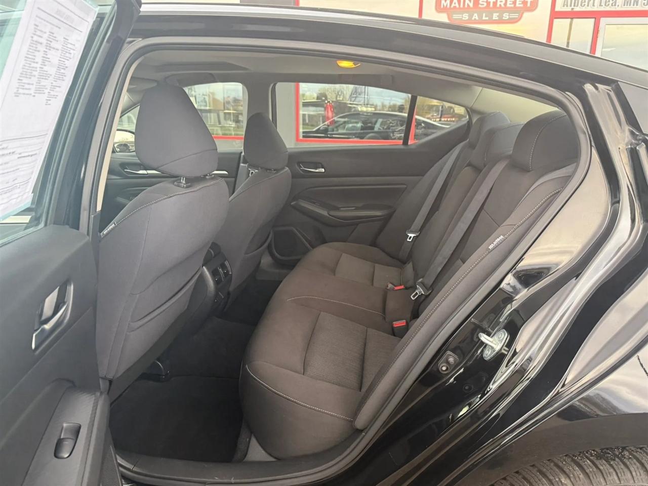 Nissan Altima  2019