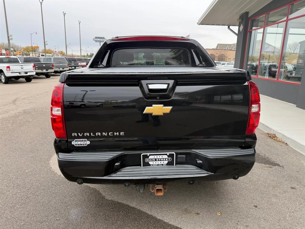 Chevrolet Avalanche  2013