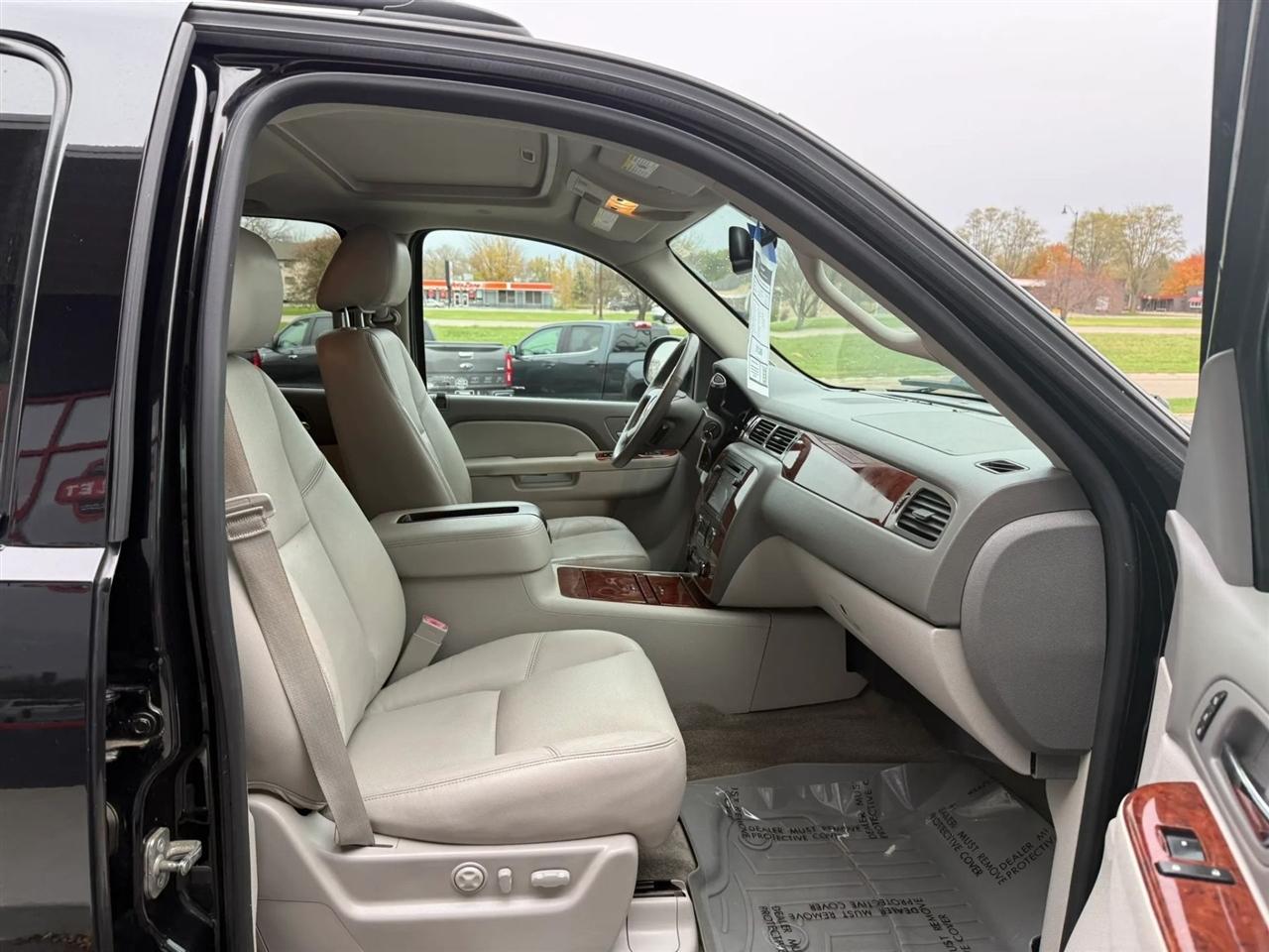 Chevrolet Avalanche  2013