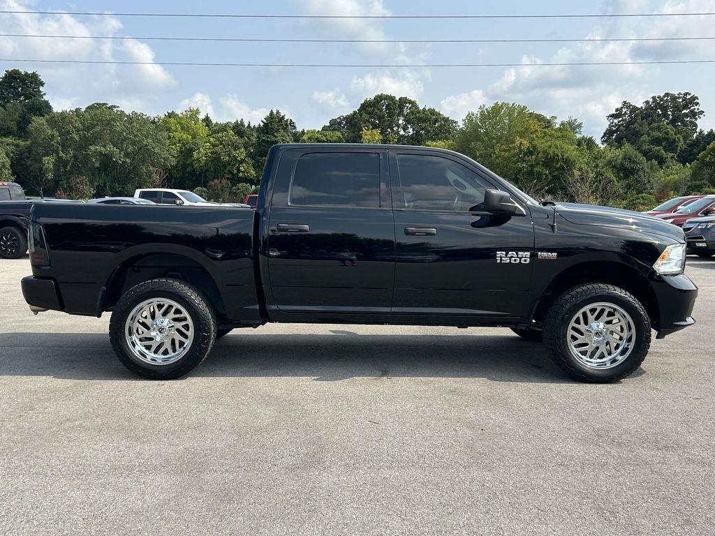 RAM 1500 4WD Crew Cab 140.5" Express 2014