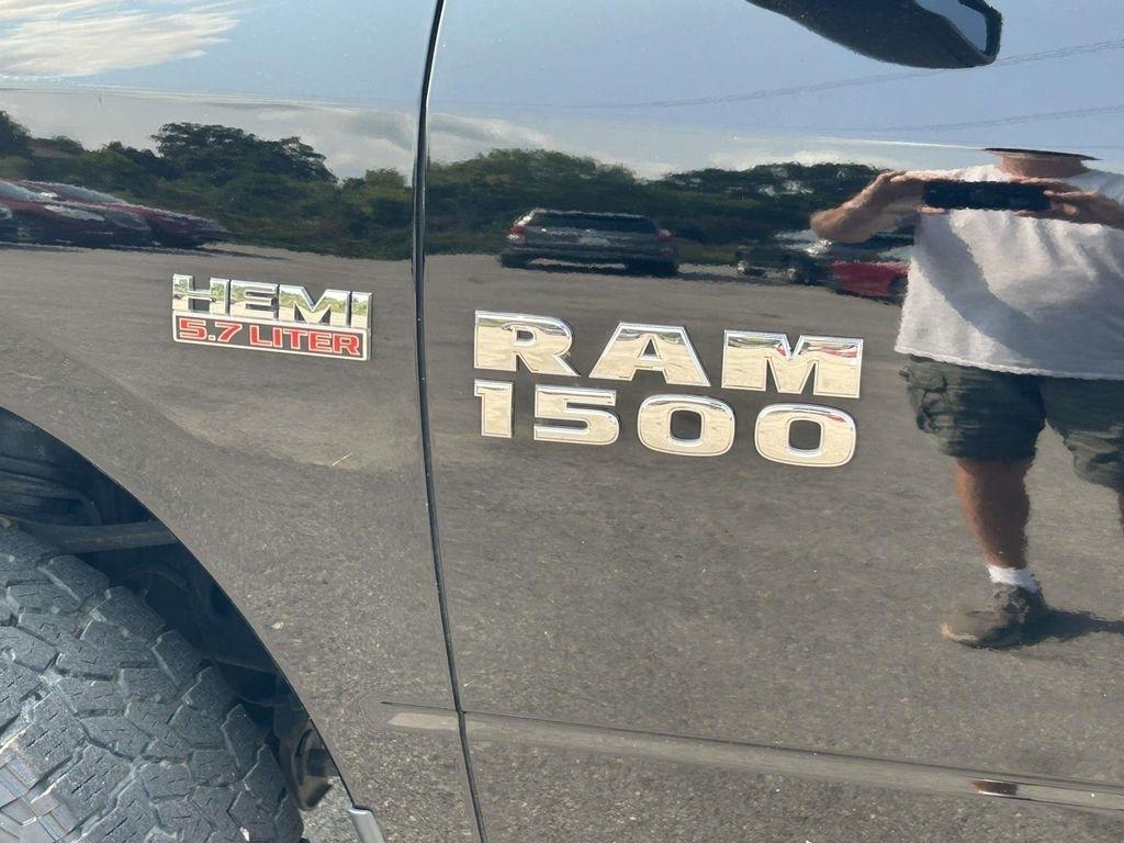 RAM 1500 4WD Crew Cab 140.5" Express 2014