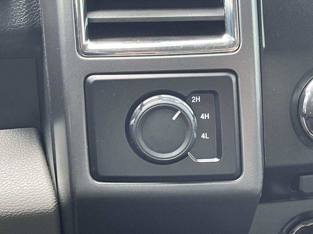 Ford F-150 4WD SuperCrew 145" King Ranch 2015