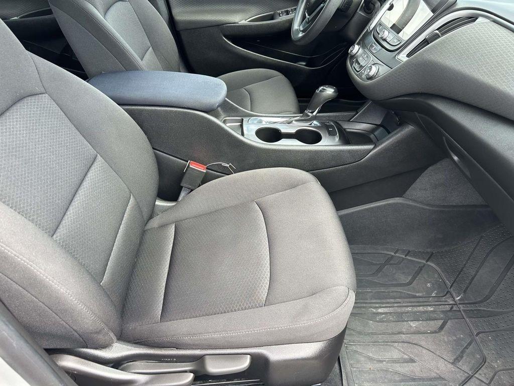 Chevrolet Malibu 4dr Sdn LS w/1LS 2019