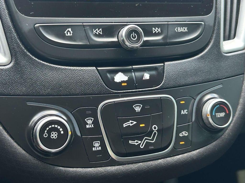 Chevrolet Malibu 4dr Sdn RS 2020