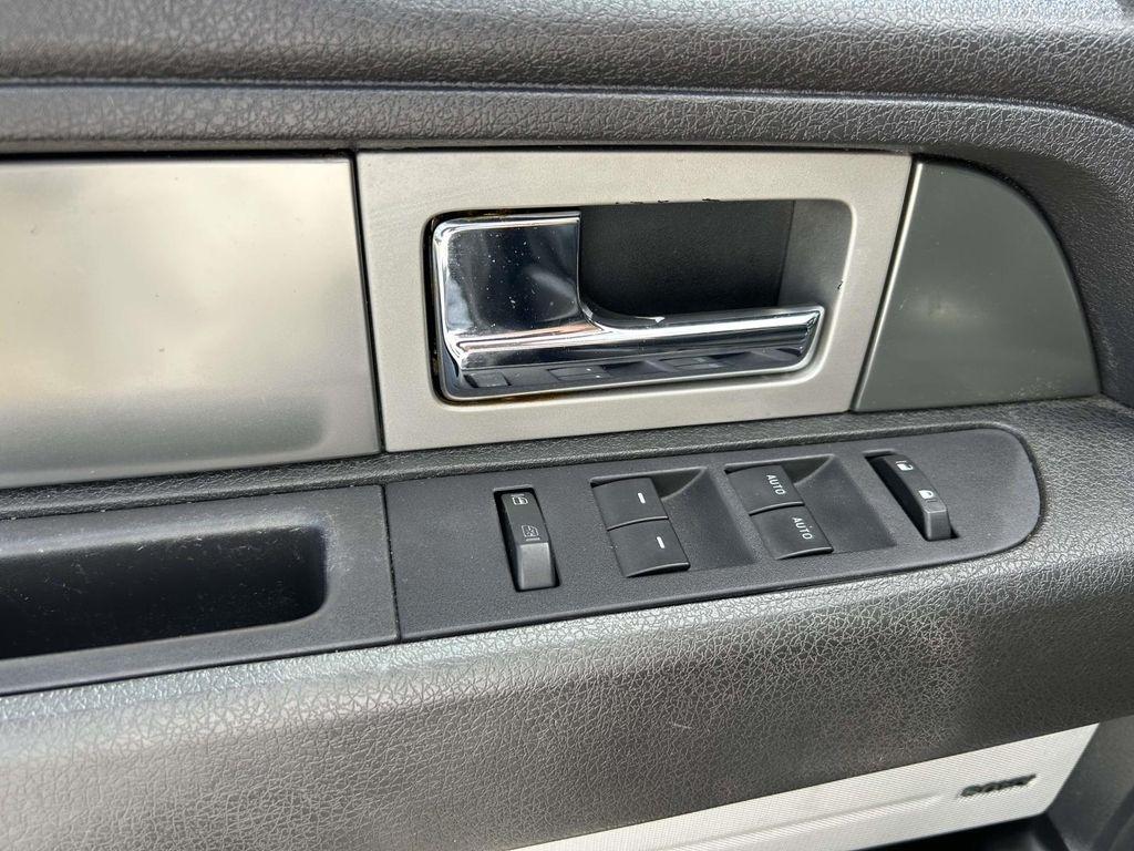 Ford F-150 4WD SuperCrew 145" Platinum 2013