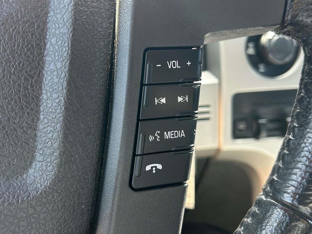 Ford F-150 4WD SuperCrew 145" Platinum 2013
