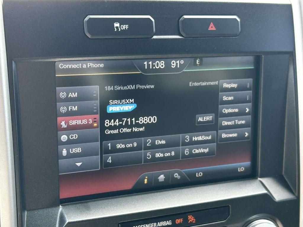 Ford F-150 4WD SuperCrew 157" Lariat w/HD Payload Pkg 2015