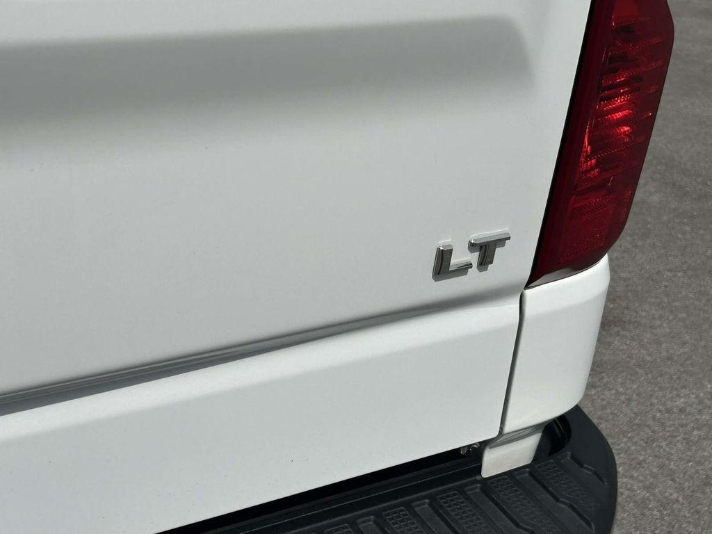 Chevrolet Silverado 1500 4WD Crew Cab 147" LT w/1LT 2025