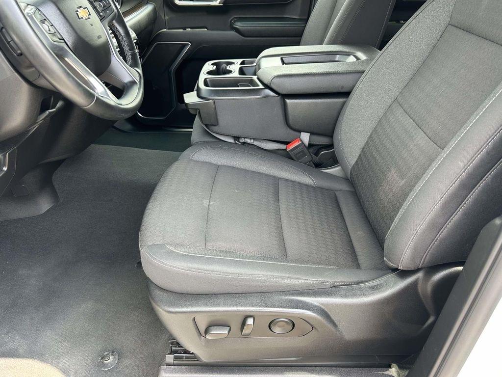 Chevrolet Silverado 1500 4WD Crew Cab 147" LT w/1LT 2025