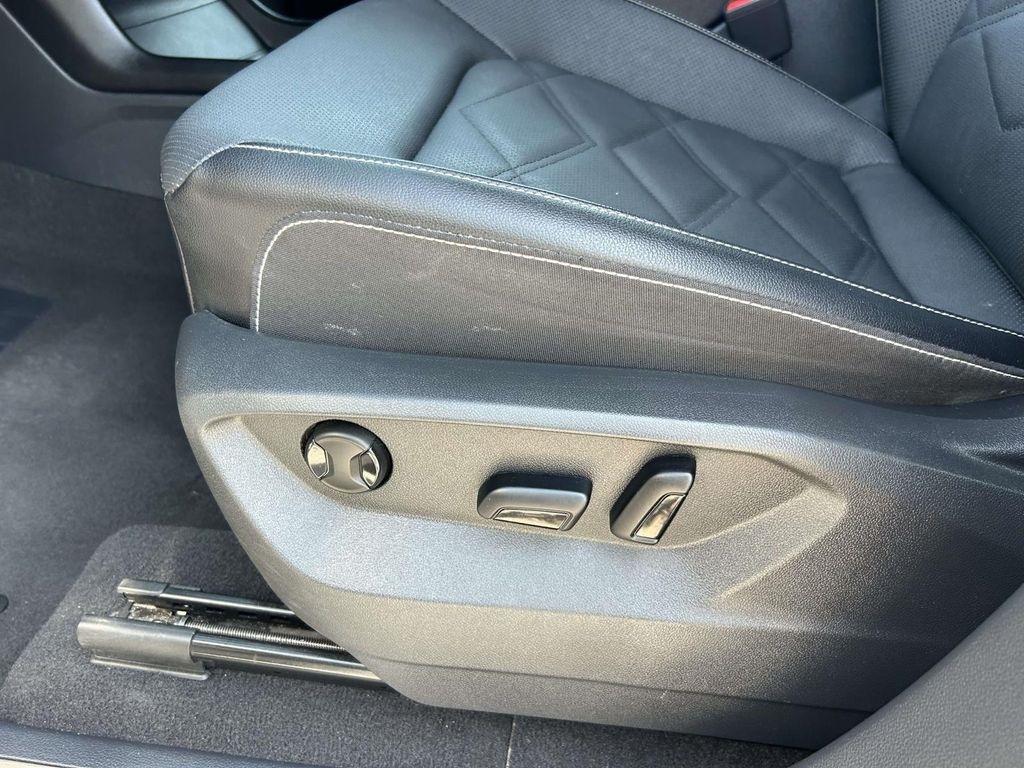 Volkswagen Atlas 2.0T SE w/Technology 4MOTION 2024