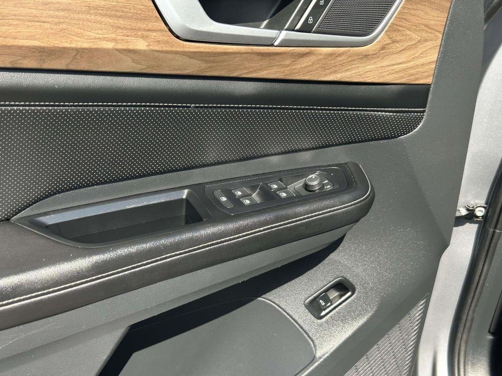 Volkswagen Atlas 2.0T SE w/Technology 4MOTION 2024