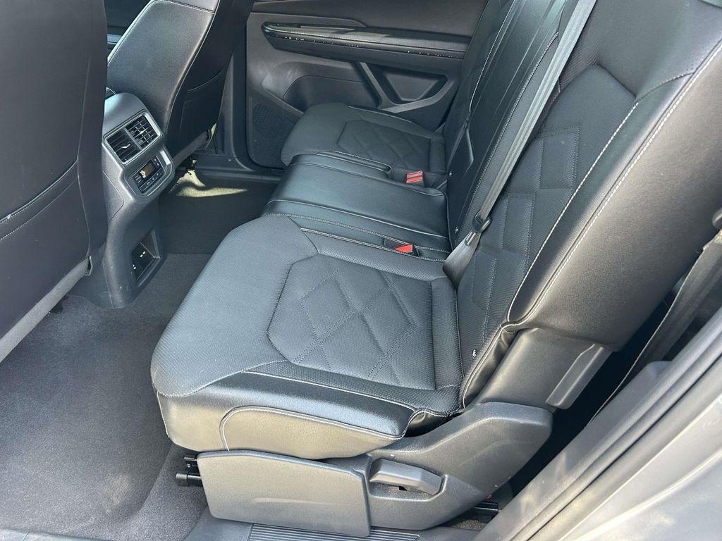 Volkswagen Atlas 2.0T SE w/Technology 4MOTION 2024