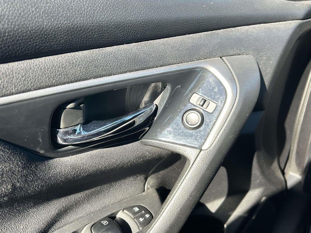 Nissan Altima 4dr Sdn I4 2.5 S 2014