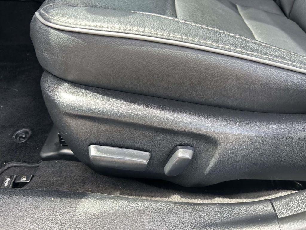 Toyota Corolla 50th Anniversary Special Edition CVT (Natl) 2017