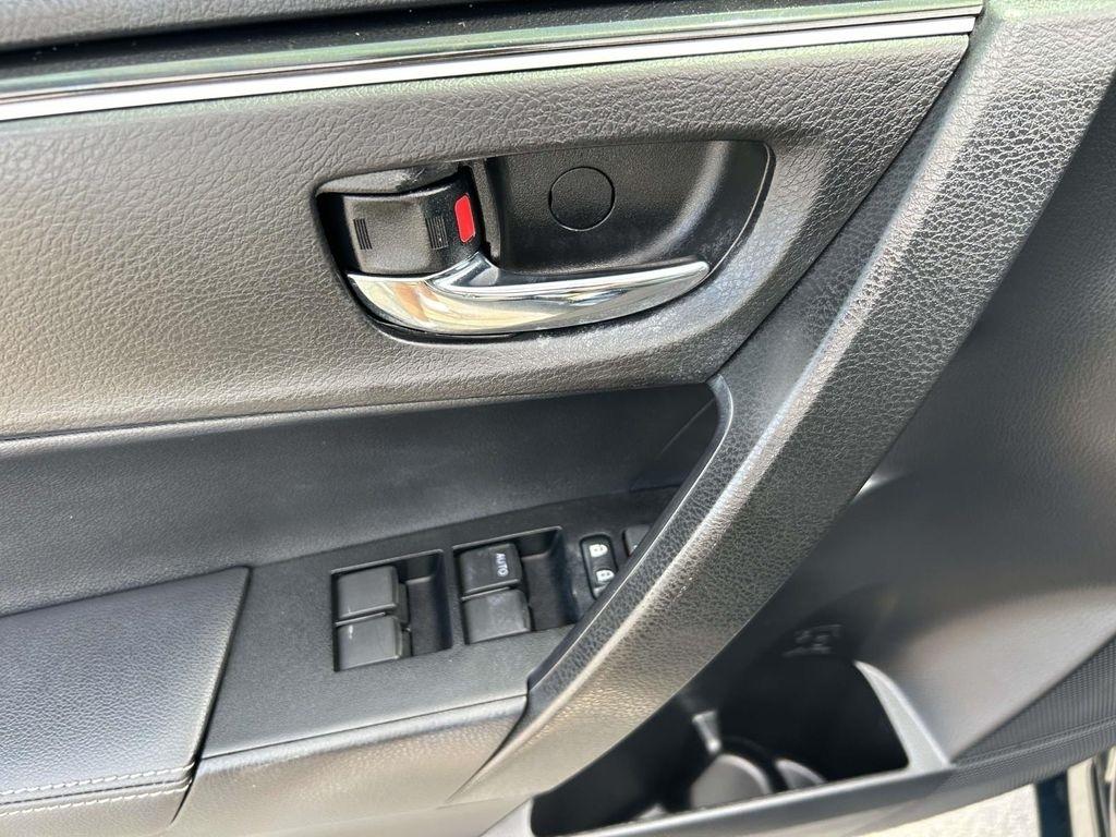 Toyota Corolla 50th Anniversary Special Edition CVT (Natl) 2017