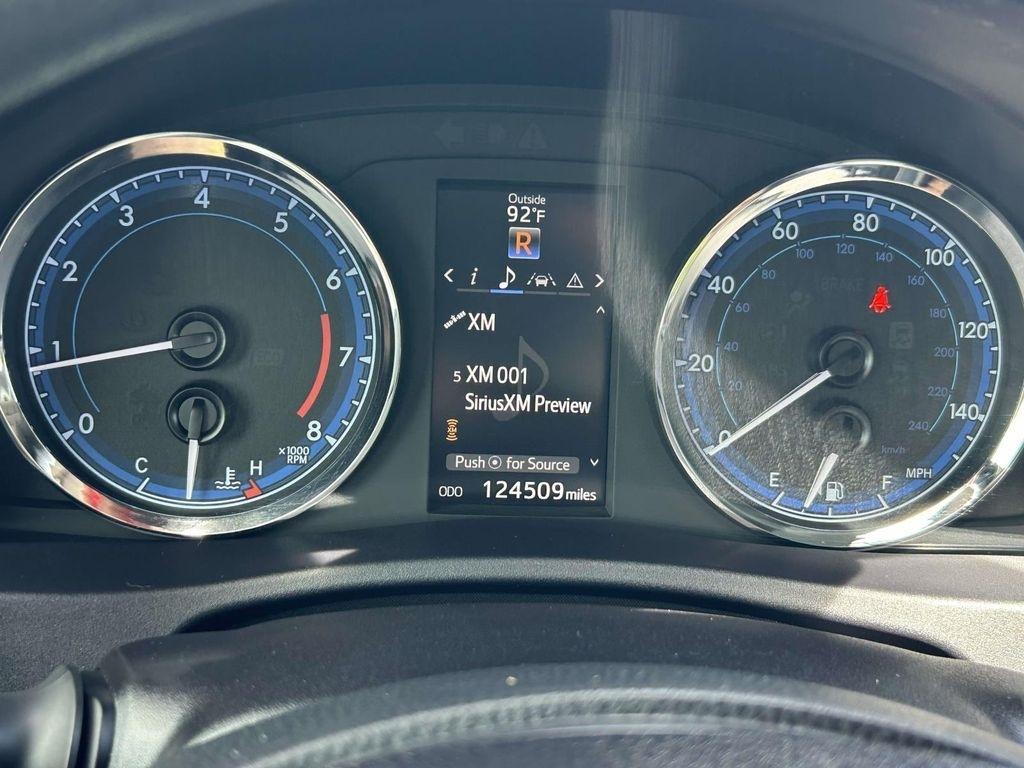 Toyota Corolla 50th Anniversary Special Edition CVT (Natl) 2017