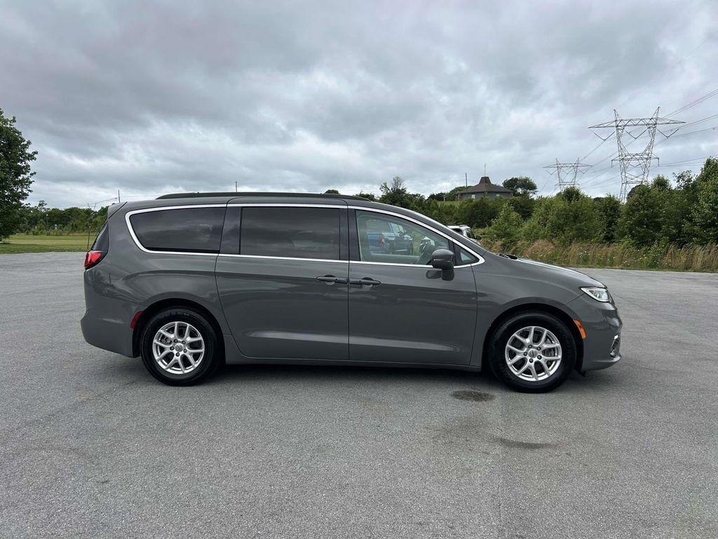 Chrysler Pacifica Touring L FWD 2022