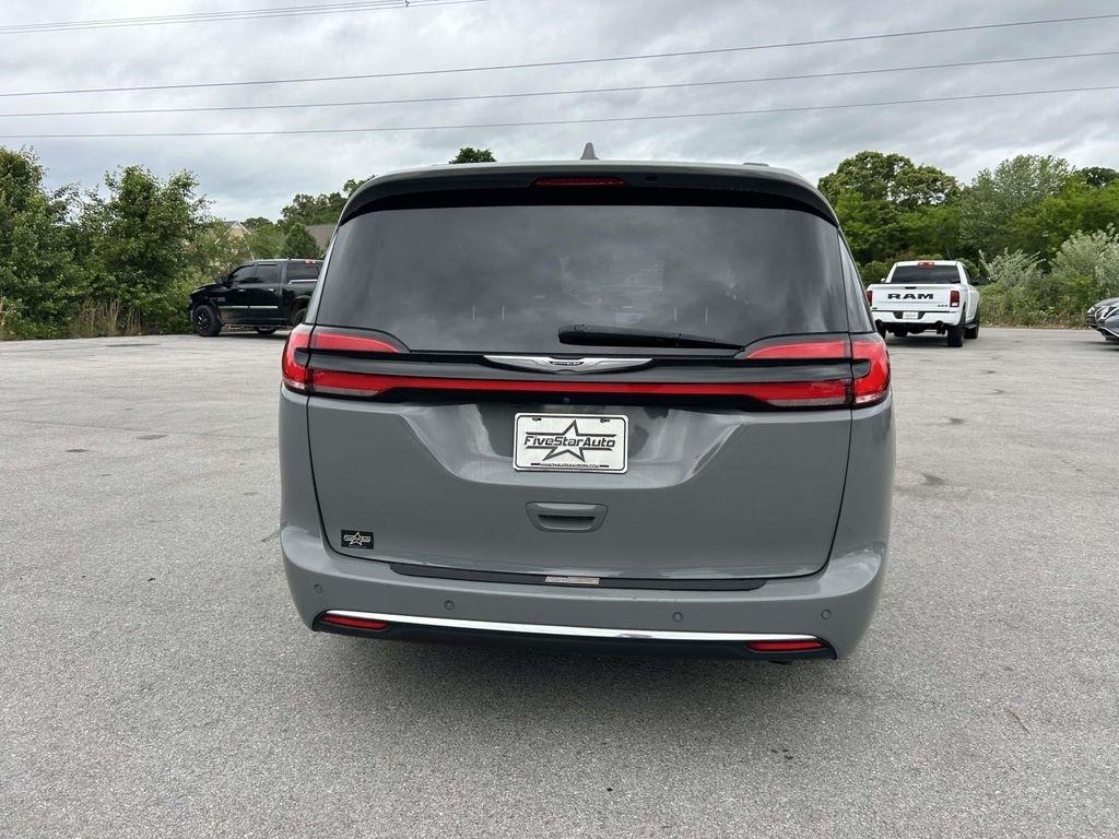 Chrysler Pacifica Touring L FWD 2022