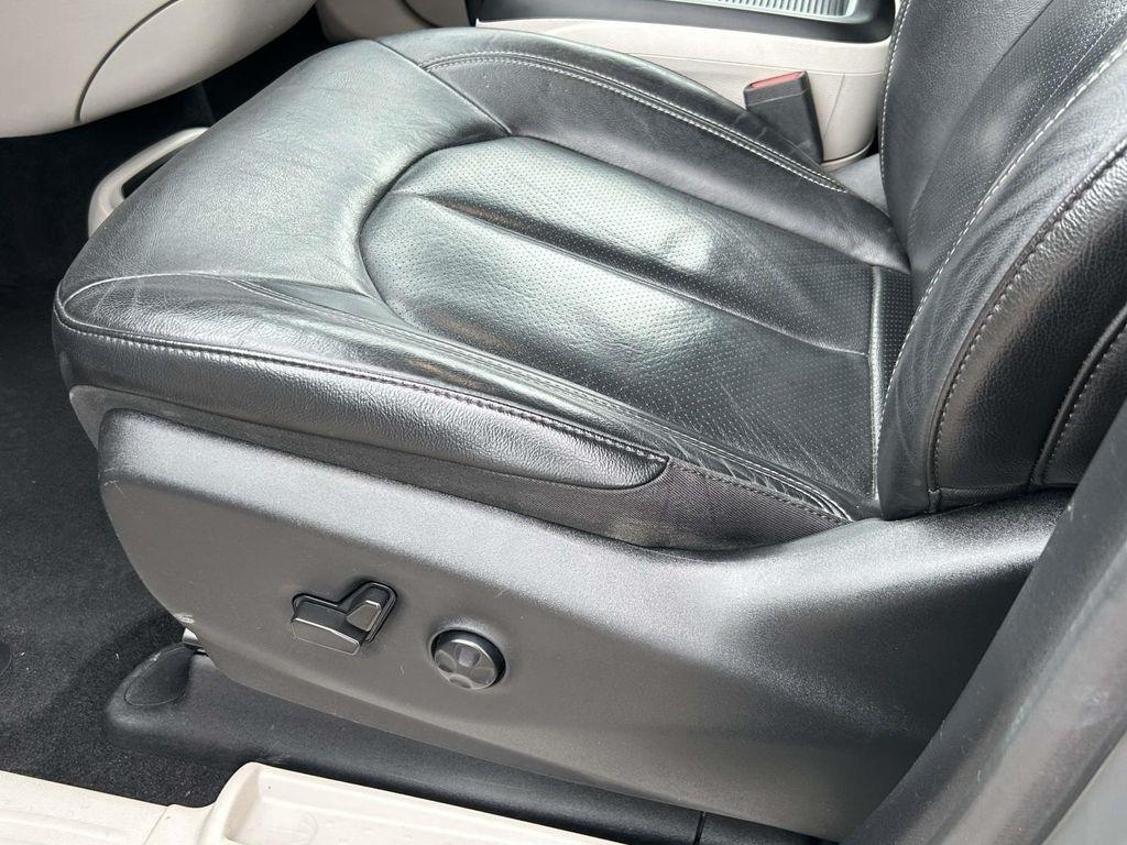 Chrysler Pacifica Touring L FWD 2022