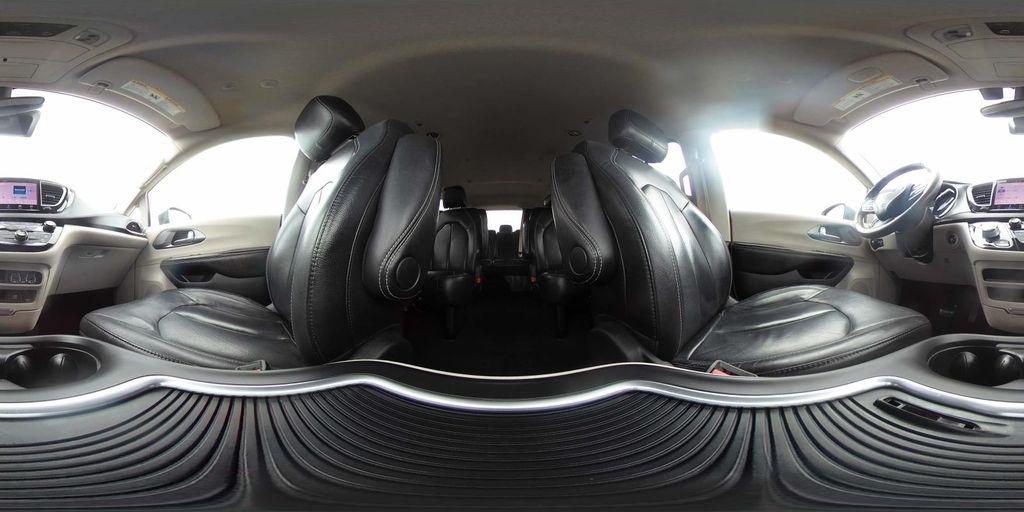 Chrysler Pacifica Touring L FWD 2022