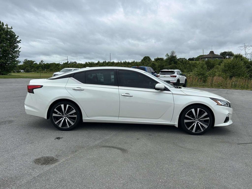 Nissan Altima 2.5 Platinum Sedan 2019