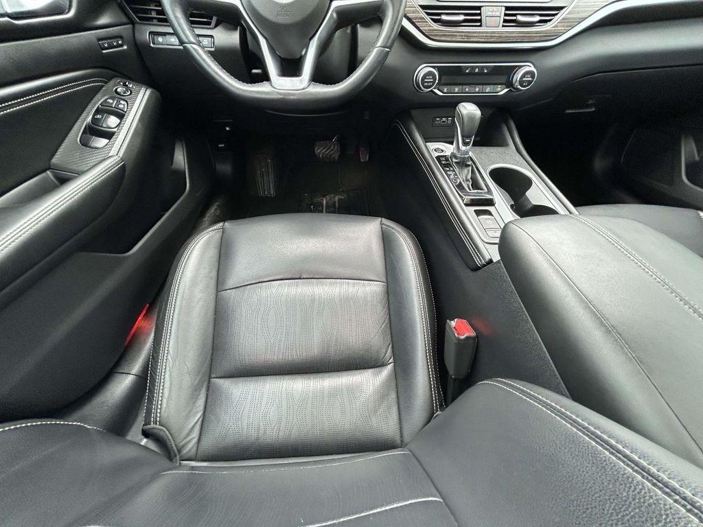 Nissan Altima 2.5 Platinum Sedan 2019