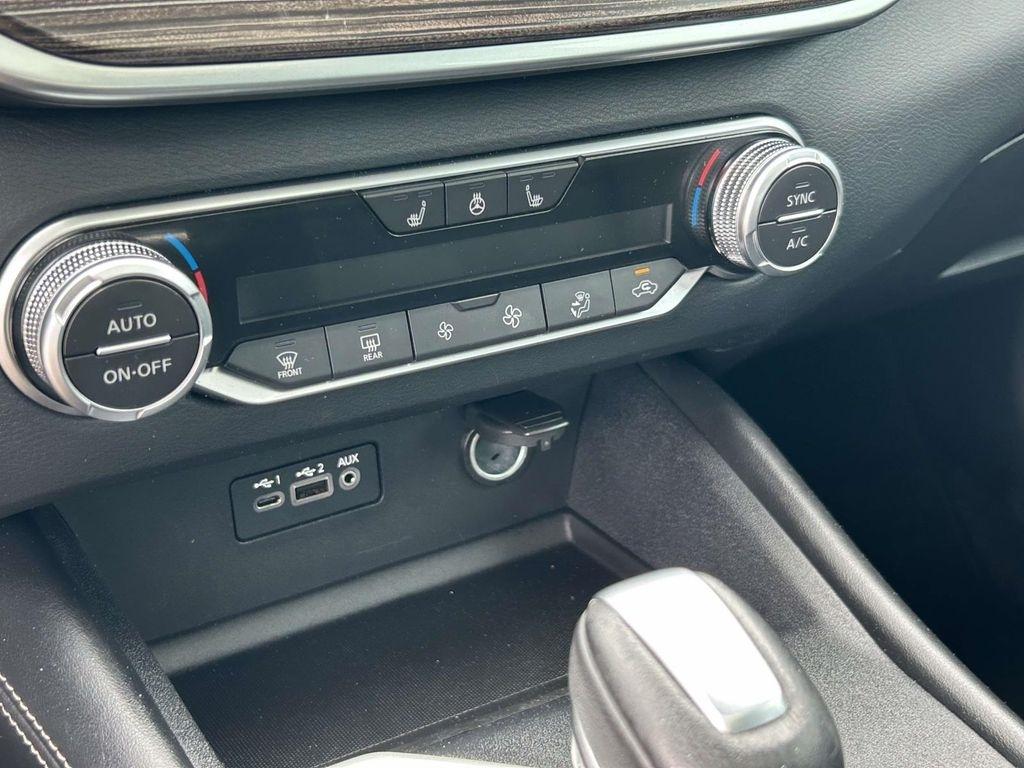 Nissan Altima 2.5 Platinum Sedan 2019