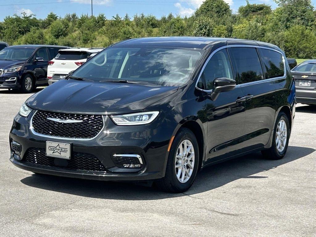 Chrysler Pacifica Touring L FWD 2023