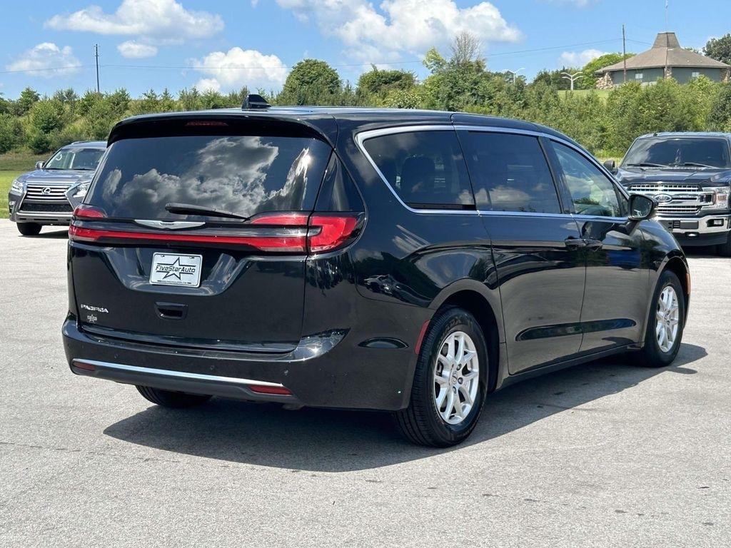 Chrysler Pacifica Touring L FWD 2023
