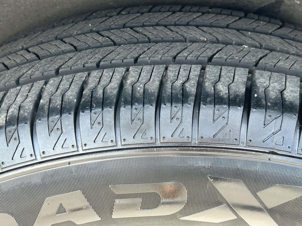 Chrysler Pacifica Touring L FWD 2023