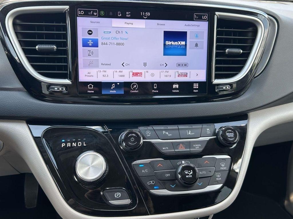 Chrysler Pacifica Touring L FWD 2023