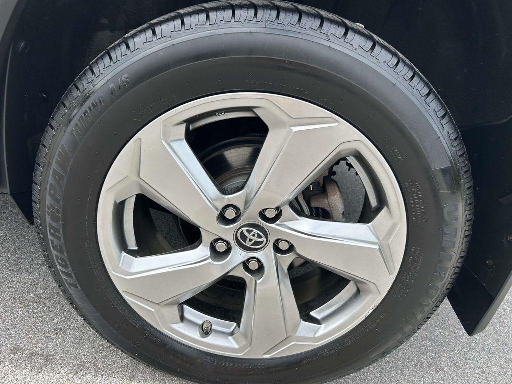 Toyota RAV4 Hybrid Limited AWD (Natl) 2019