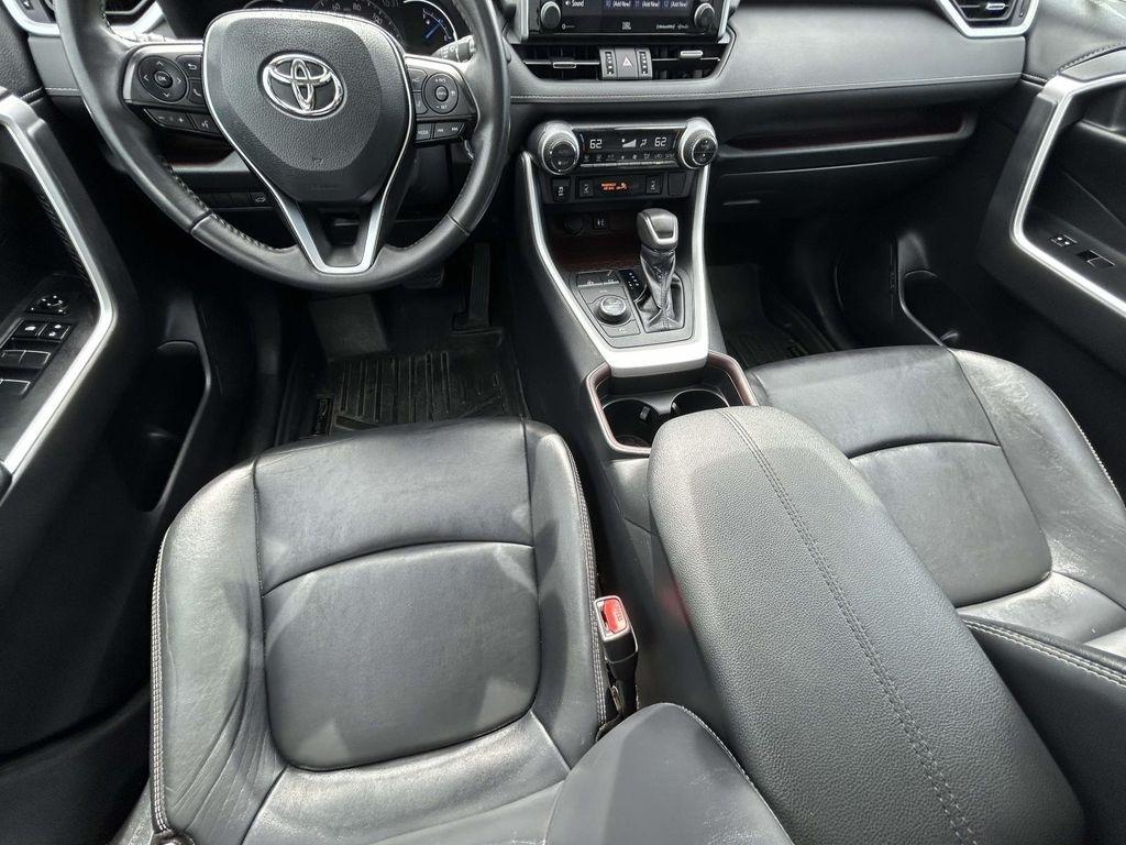 Toyota RAV4 Hybrid Limited AWD (Natl) 2019
