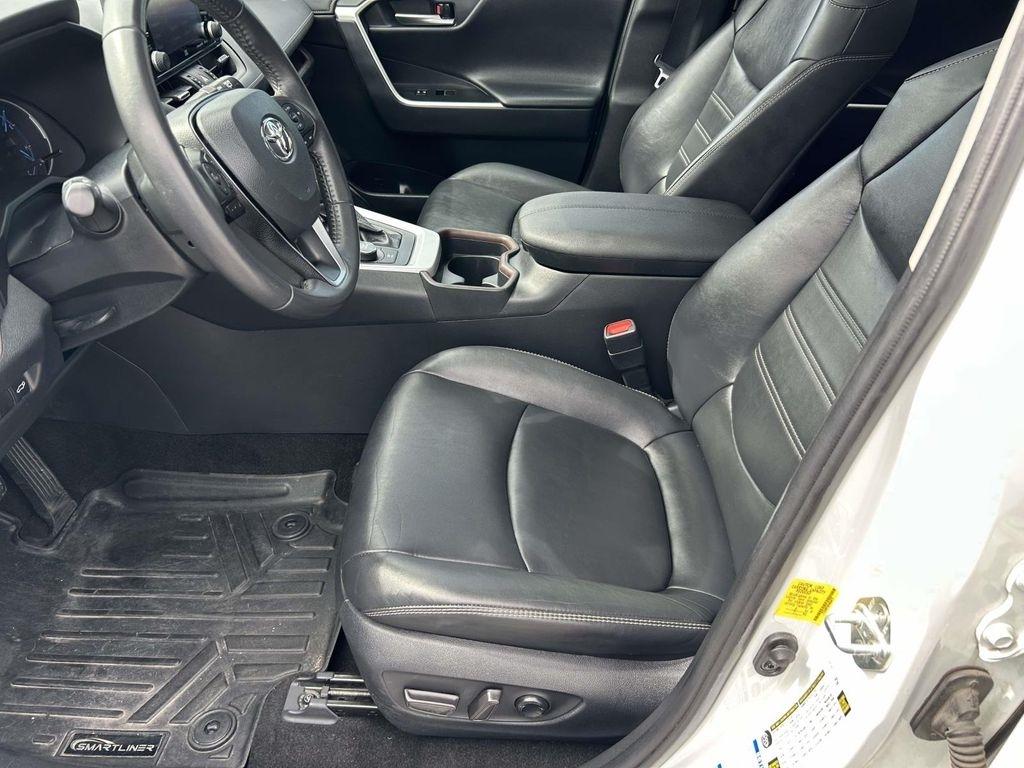 Toyota RAV4 Hybrid Limited AWD (Natl) 2019