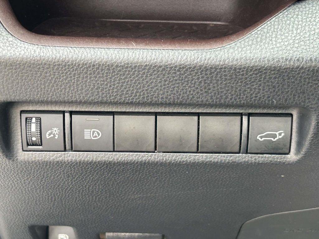 Toyota RAV4 Hybrid Limited AWD (Natl) 2019