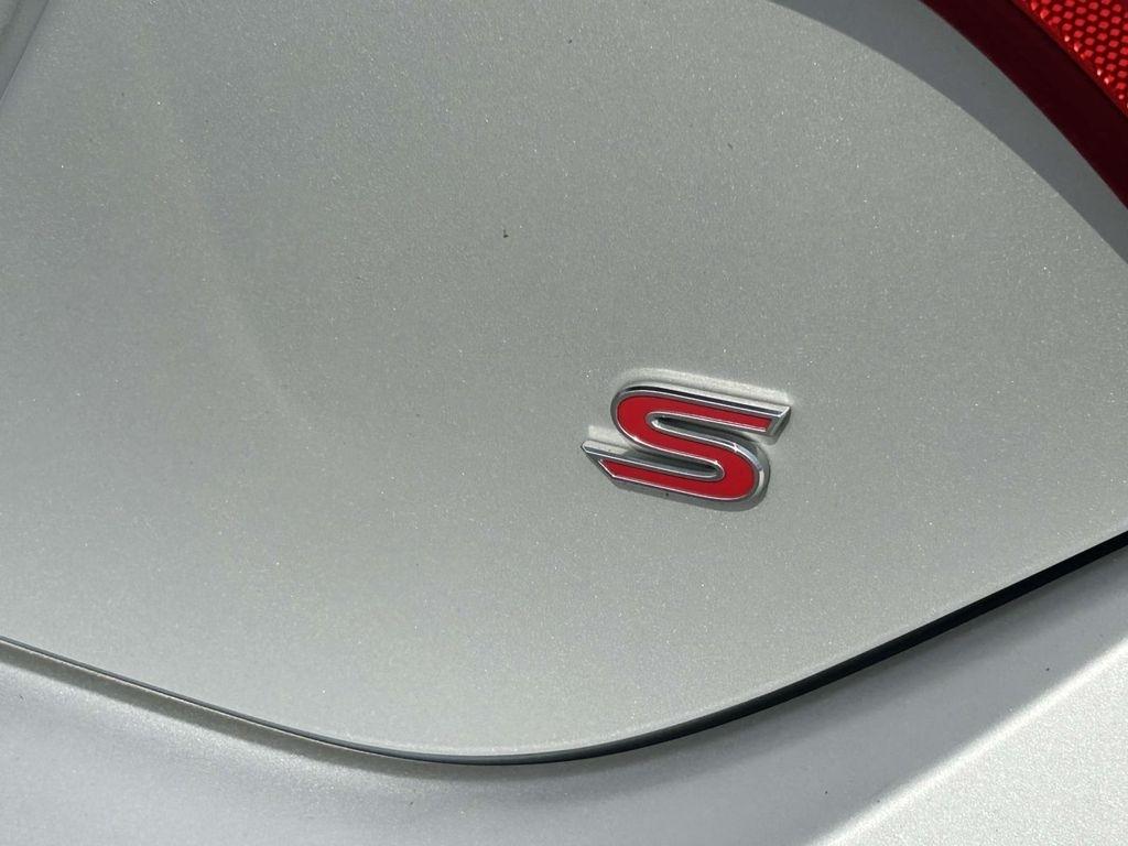 Toyota Corolla 4dr Sdn CVT LE Premium (Natl) 2014