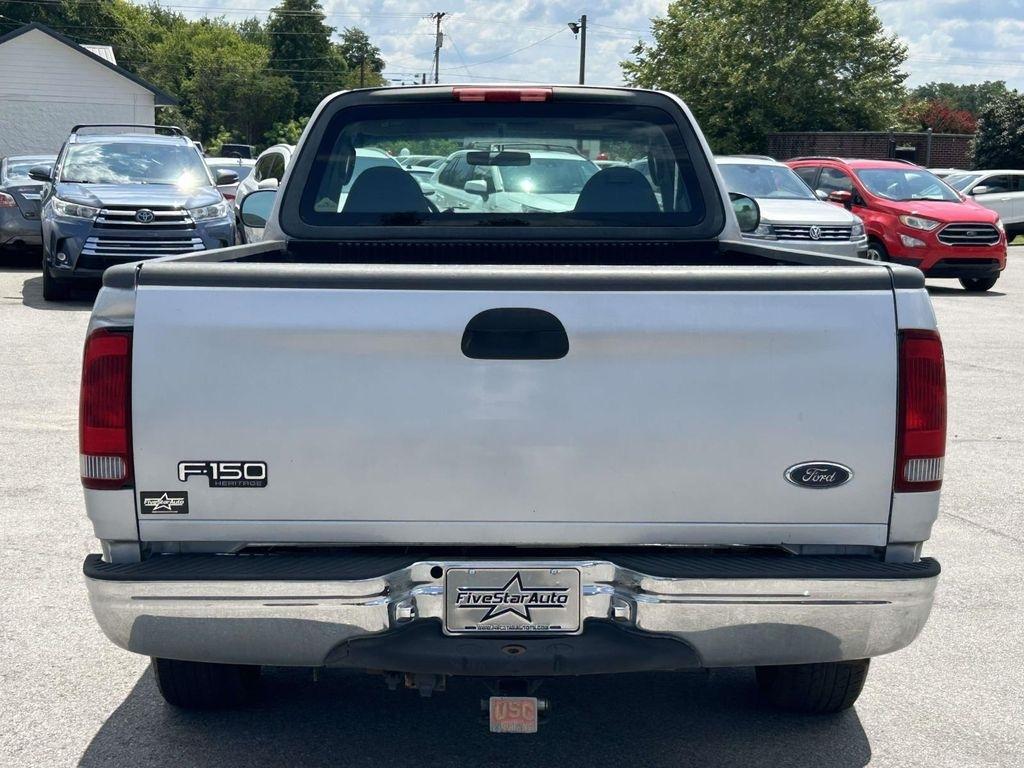 Ford F-150 Heritage Reg Cab 120" XLT 2004