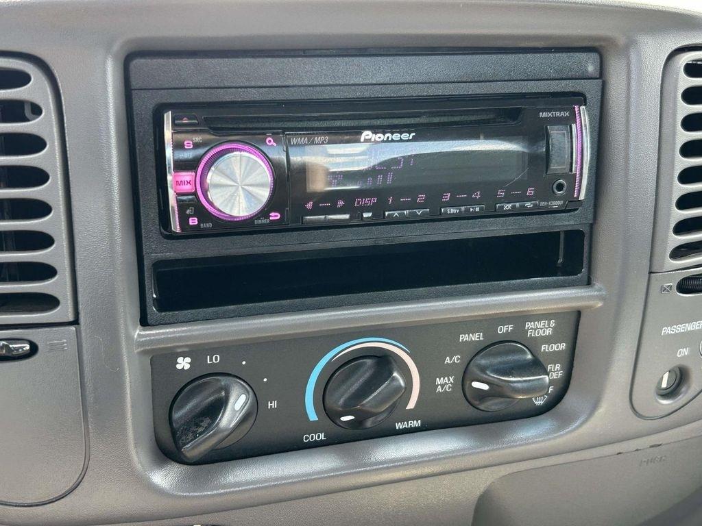 Ford F-150 Heritage Reg Cab 120" XLT 2004
