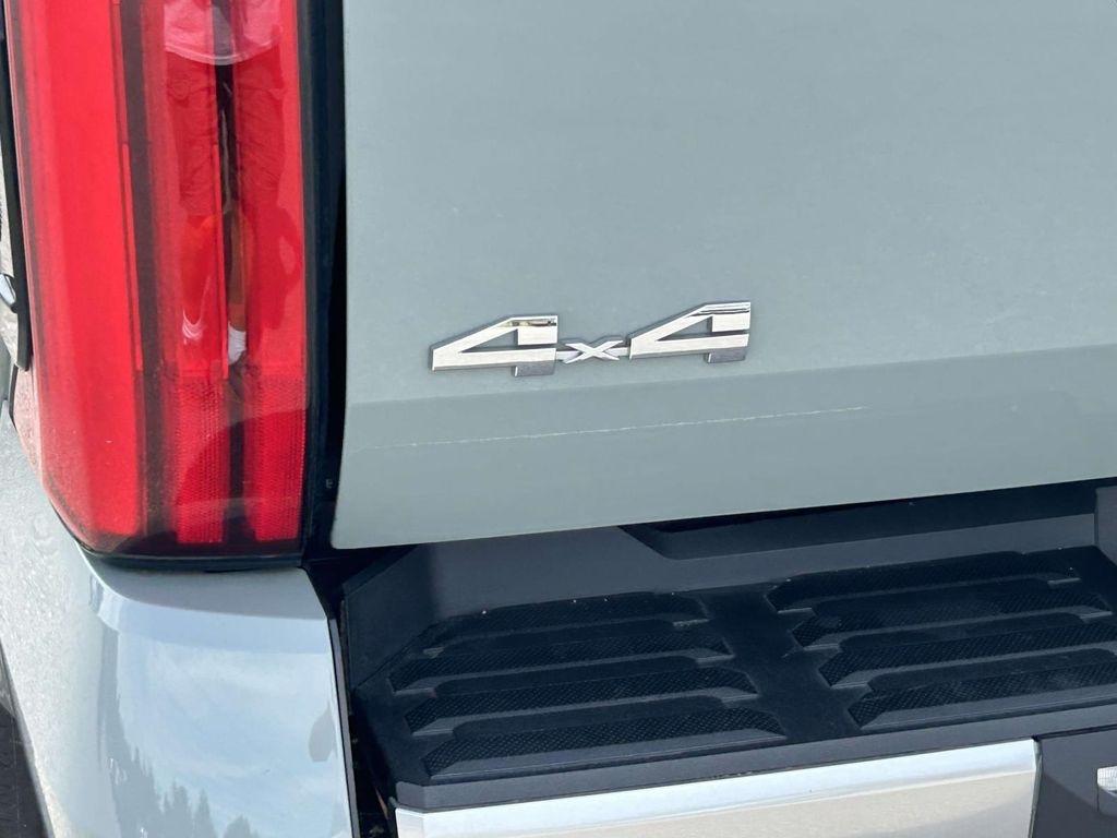 Toyota Tundra 4WD Limited Hybrid CrewMax 5.5' Bed (Natl) 2024
