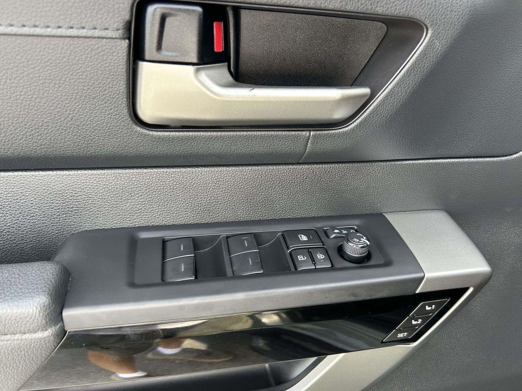 Toyota Tundra 4WD Limited Hybrid CrewMax 5.5' Bed (Natl) 2024