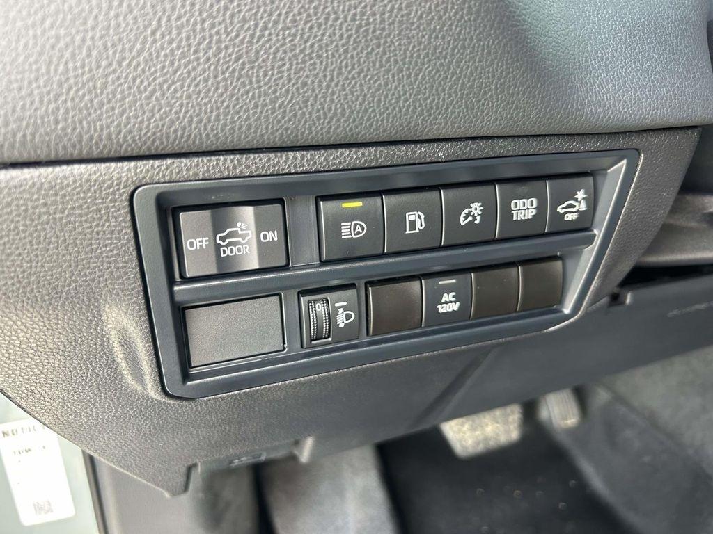 Toyota Tundra 4WD Limited Hybrid CrewMax 5.5' Bed (Natl) 2024