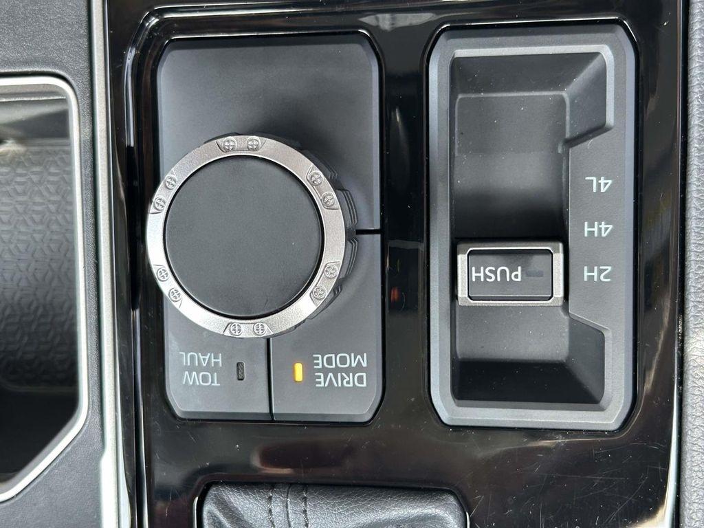 Toyota Tundra 4WD Limited Hybrid CrewMax 5.5' Bed (Natl) 2024